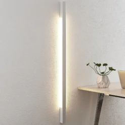 Arcchio Aplique de pared LED Ivano, 130 cm, blanco, aluminio