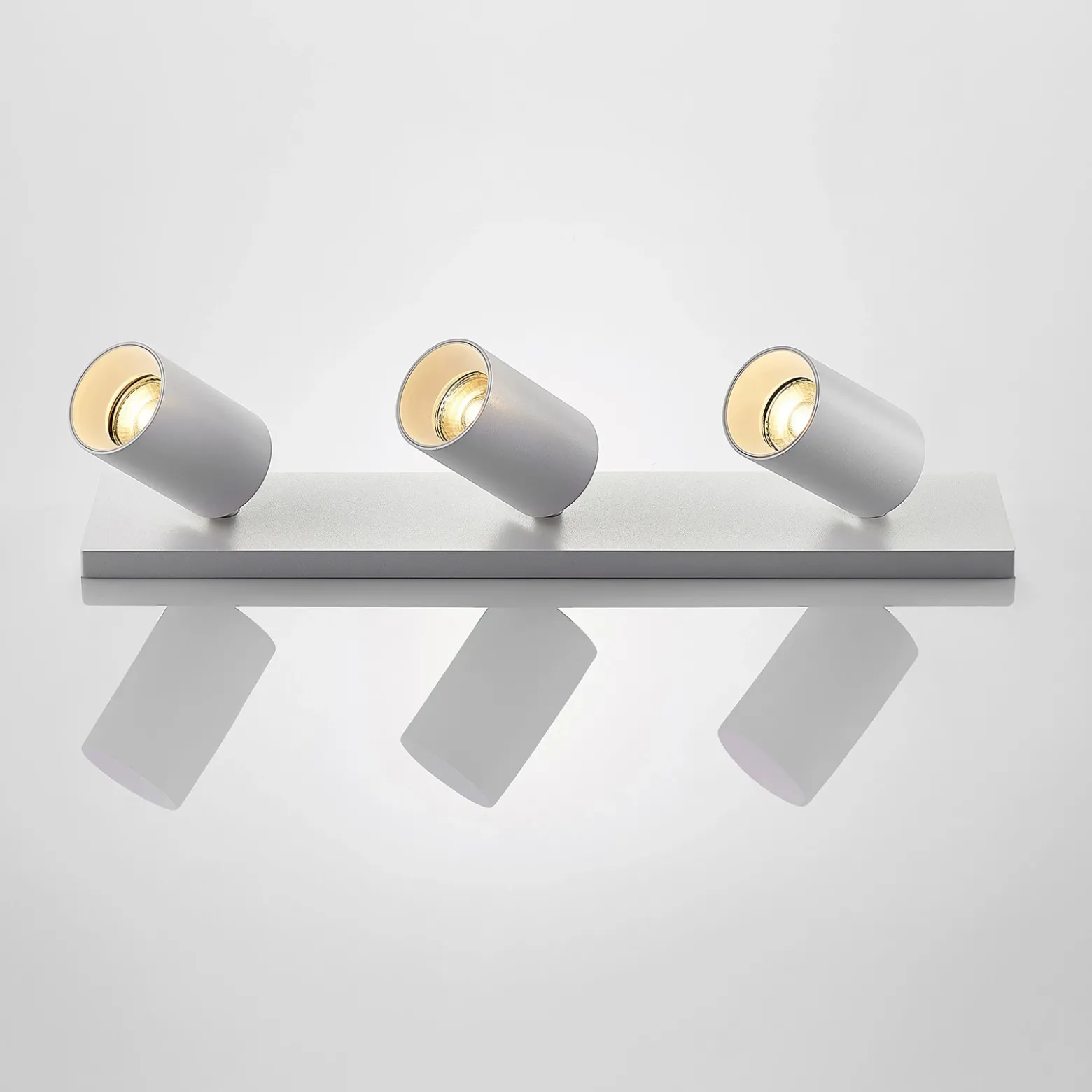 Arcchio Foco Brinja, blanco, angular, Ø 6 cm, 3 luces, GU10