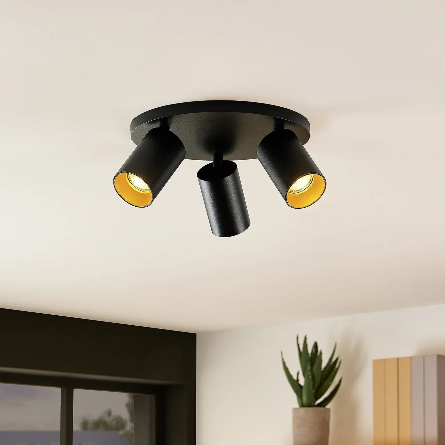 Arcchio Foco Brinja, negro, redondo, Ø 6 cm, 3 luces, GU10