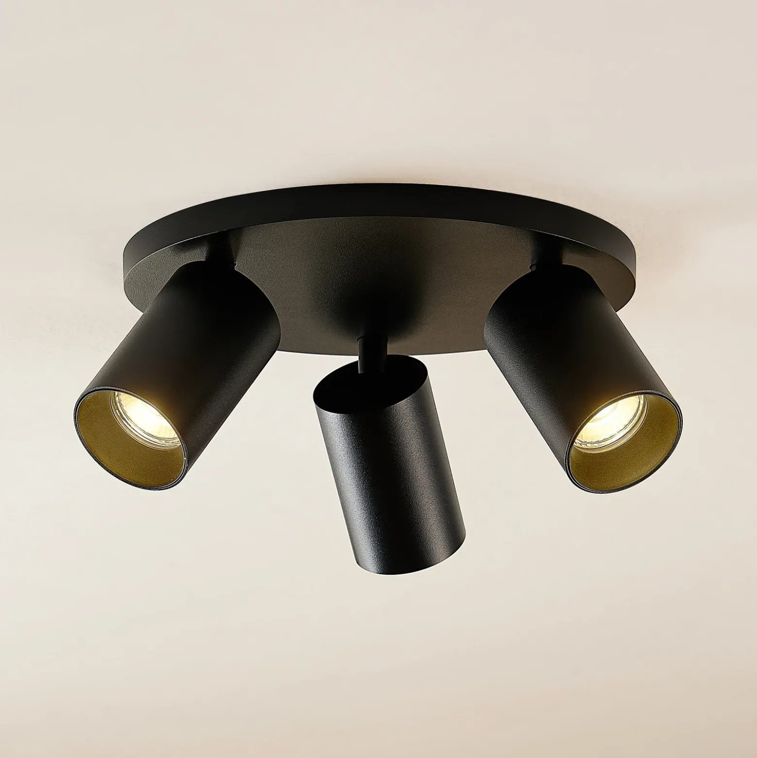 Arcchio Foco Brinja, negro, redondo, Ø 6 cm, 3 luces, GU10