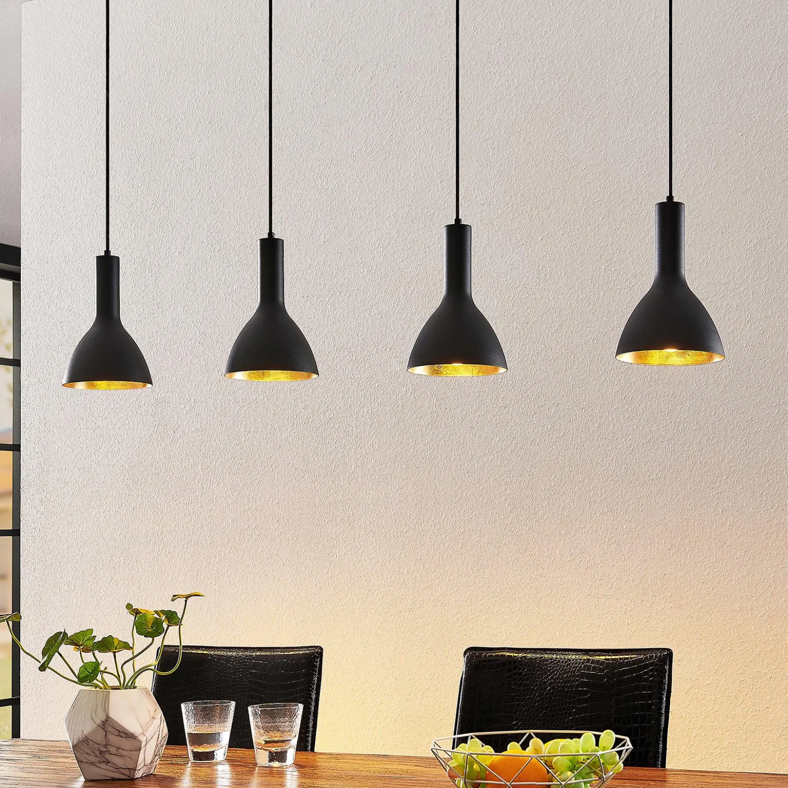 Arcchio Lámpara colgante Cosmina, 4 luces, longitud 120 cm, negro