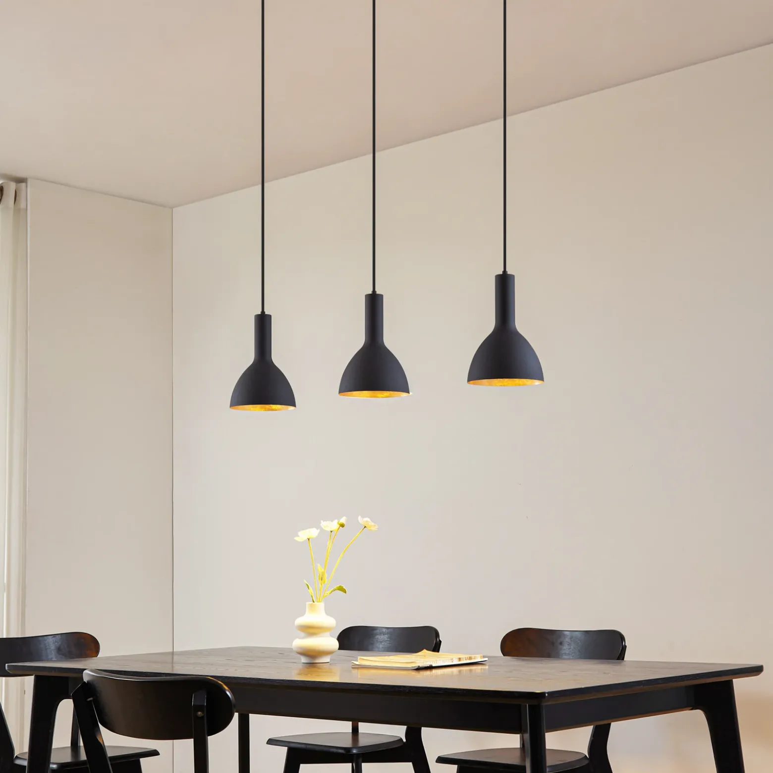 Arcchio Lámpara colgante Cosmina, 3 luces, longitud 90 cm, negro