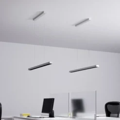 Arcchio lámpara colgante LED de oficina Jolinda, plata, 118cm, arriba/abajo