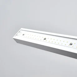 Arcchio lámpara de pie LED para oficina Jolinda, blanca, metal, sensor