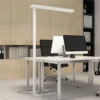Arcchio lámpara de pie LED para oficina Susi, blanca, sensor, regulador táctil