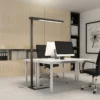 Arcchio lámpara de pie LED para oficina Susi, negra, sensor, regulador táctil