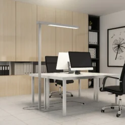 Arcchio lámpara de pie LED para oficina Susi, plata, sensor, regulador táctil
