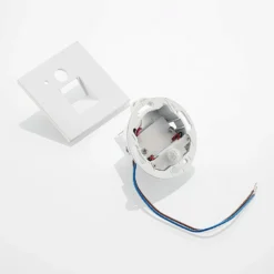 Arcchio Lámpara empotrable LED Neru, 7 cm, blanca, angular, sensor