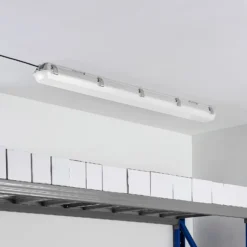 Arcchio Rao lámpara LED resistente humedad 121,5cm