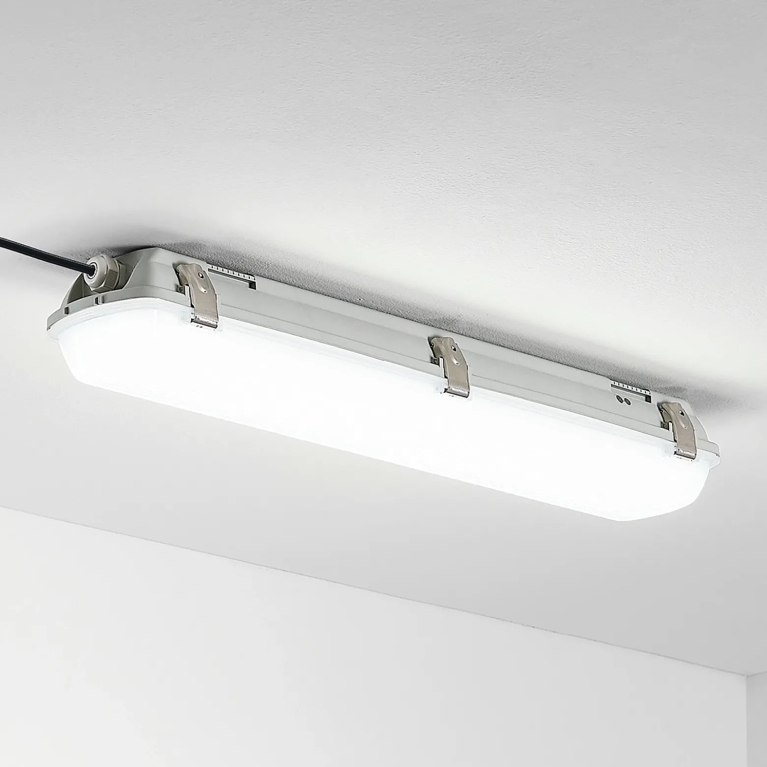 Arcchio Rao lámpara LED resistente humedad 61,8 cm