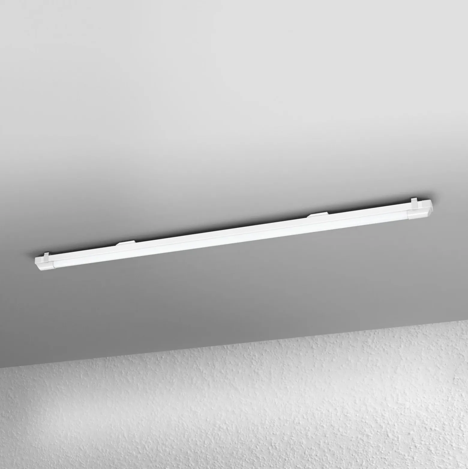 Barra de luz LED POWER BATTEN de OSRAM, 4000 K, 120 cm, 1 luz.