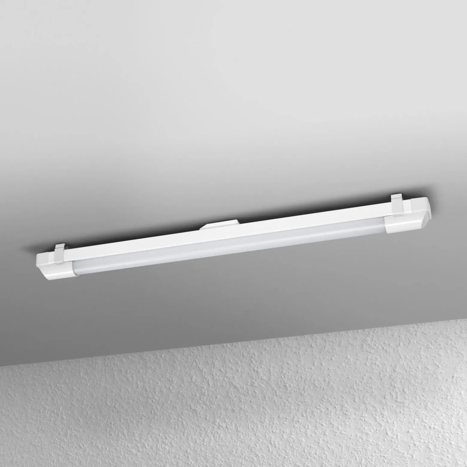 Barra de luz LED POWER BATTEN de OSRAM, 4000 K, 60 cm, 1 luz.