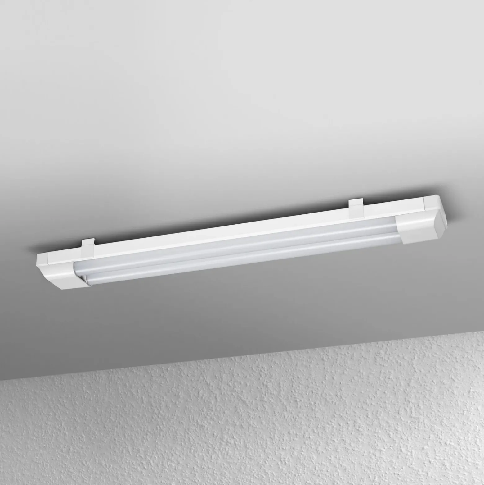 Barra de luz LED POWER BATTEN de OSRAM, 4000 K, 60 cm, 2 luces.