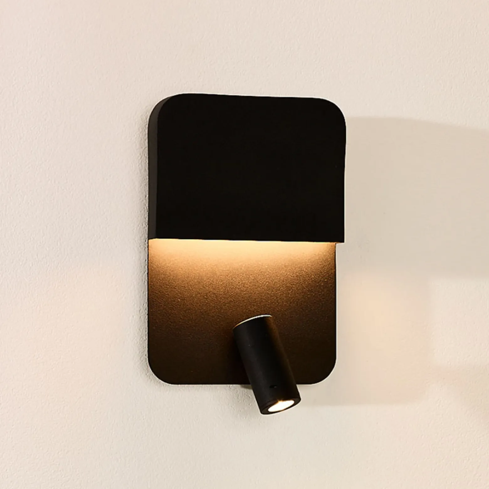 Boxer Aplique de pared LED con foco, negro