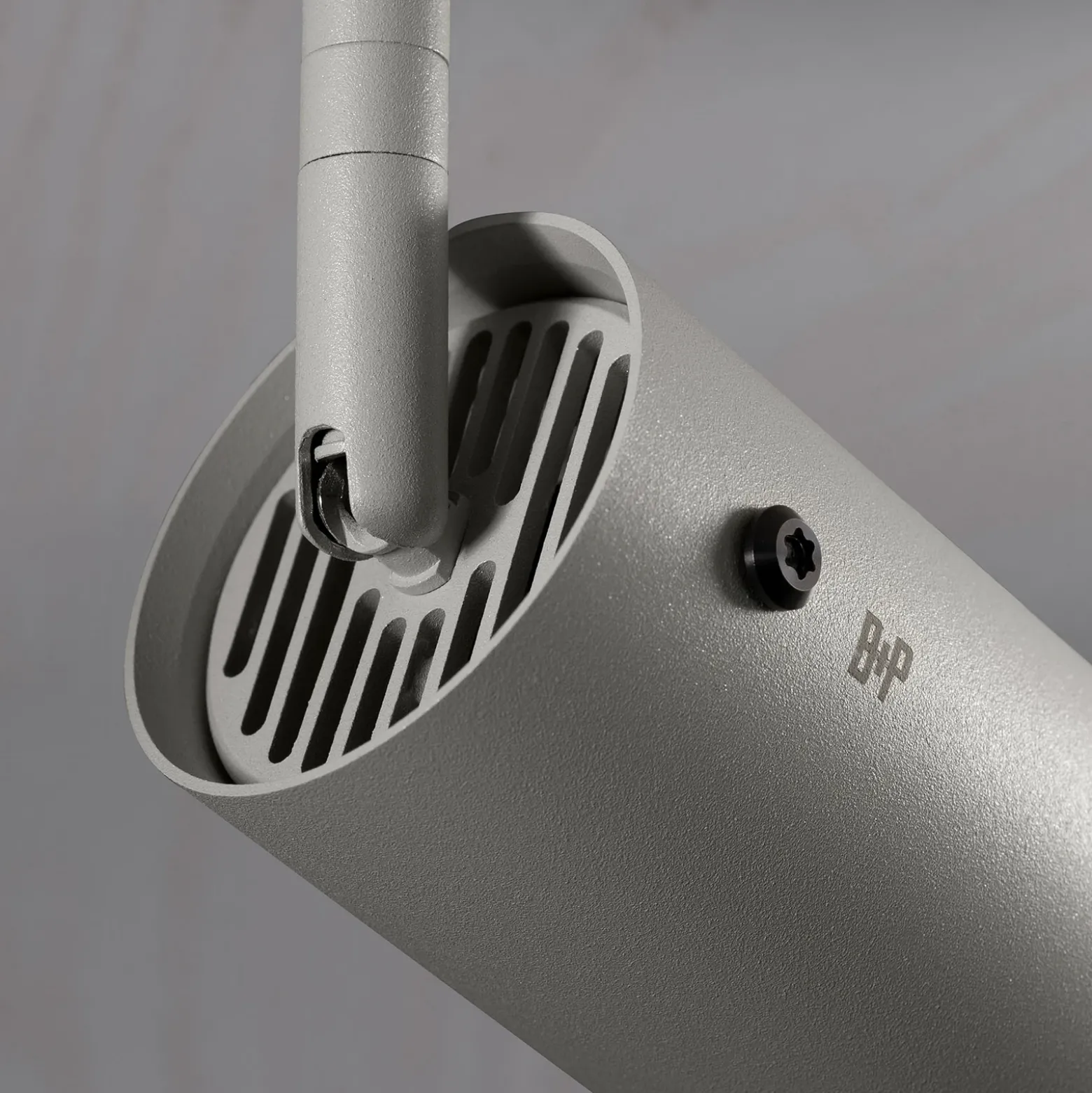 Buster + Punch Exhaust foco flex gris/metal gun