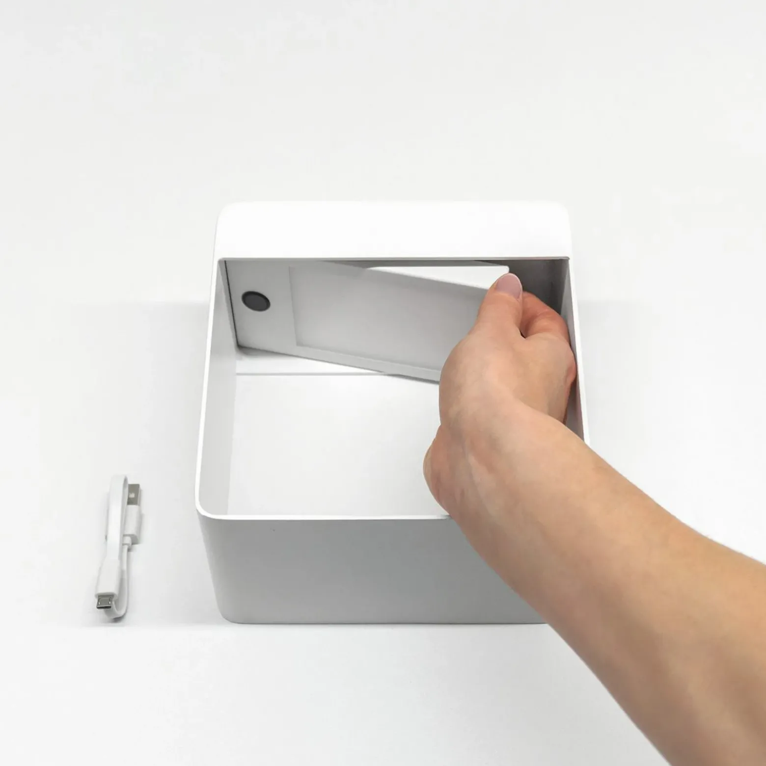 Dama lámpara de mesa LED recargable, blanco, aluminio, ABS