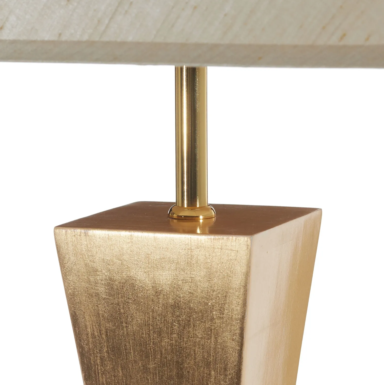 Deco - Una lámpara de pie con diseño elegante