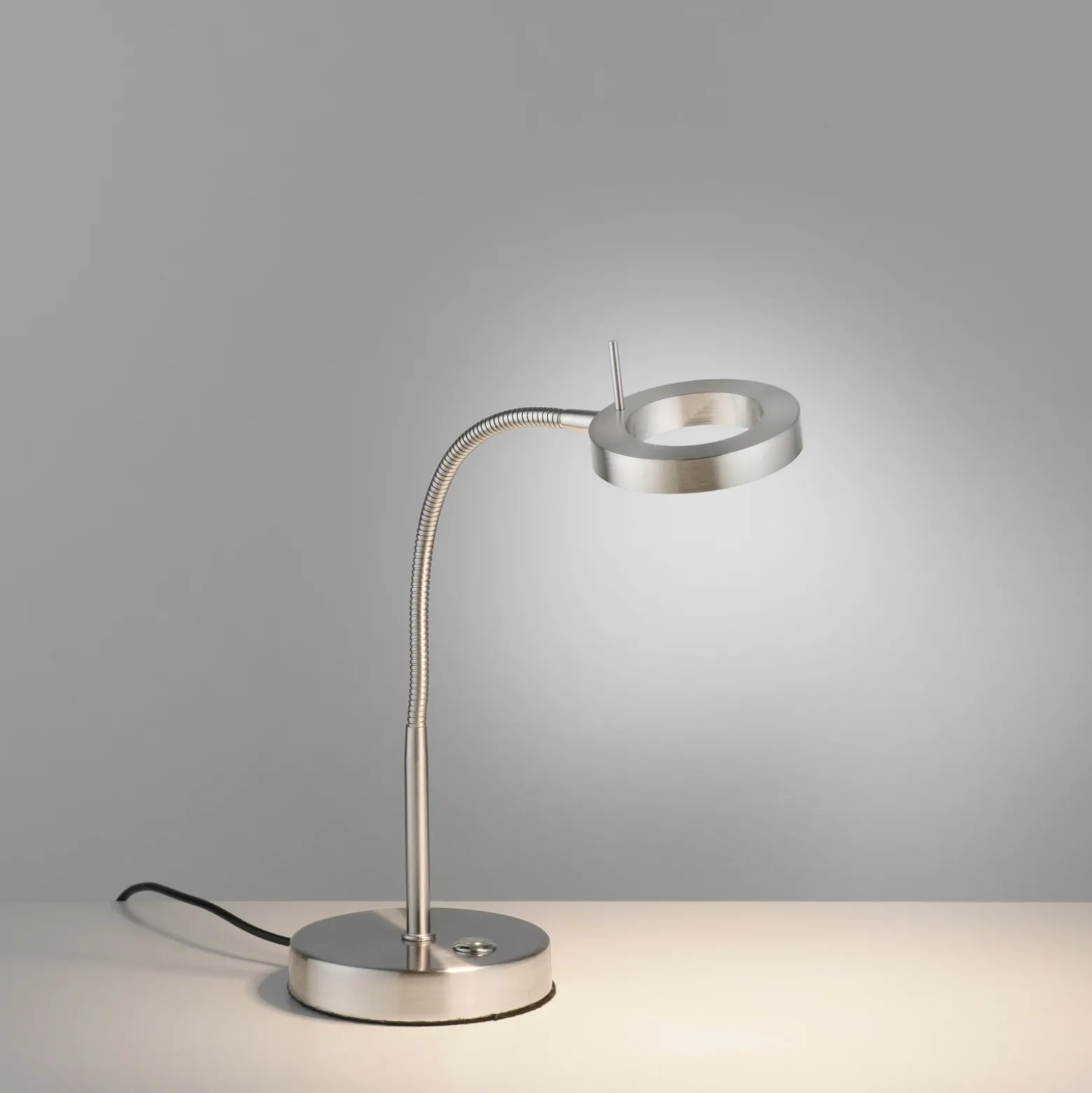 De mesa LED Hensko brazo flexible, dimmer táctil