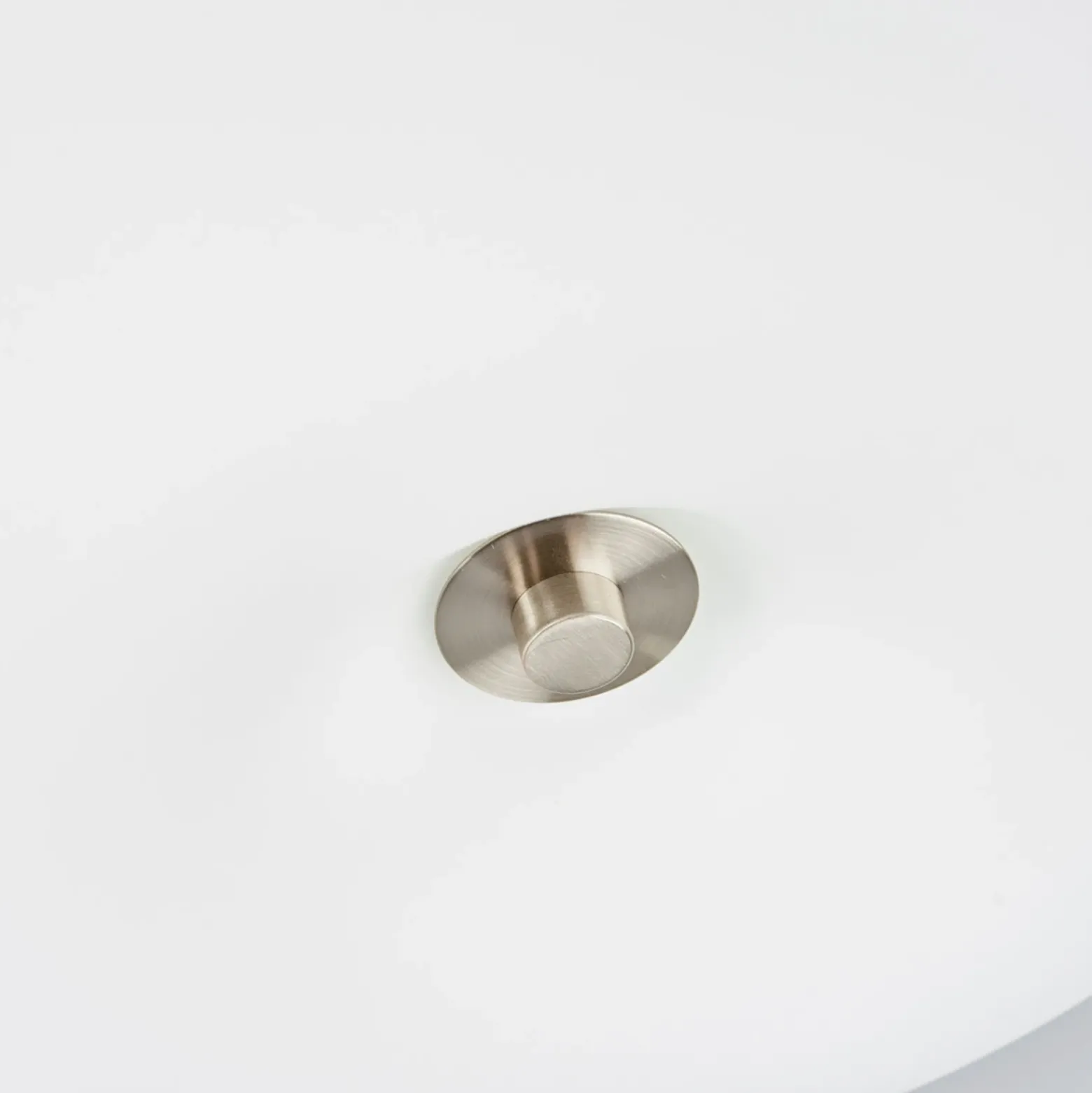 Discreto plafón Optica de 35 cm