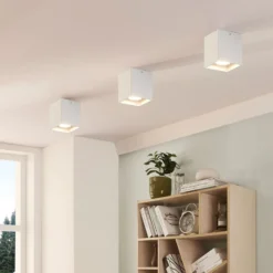Downlight angular de diseño Carson en blanco