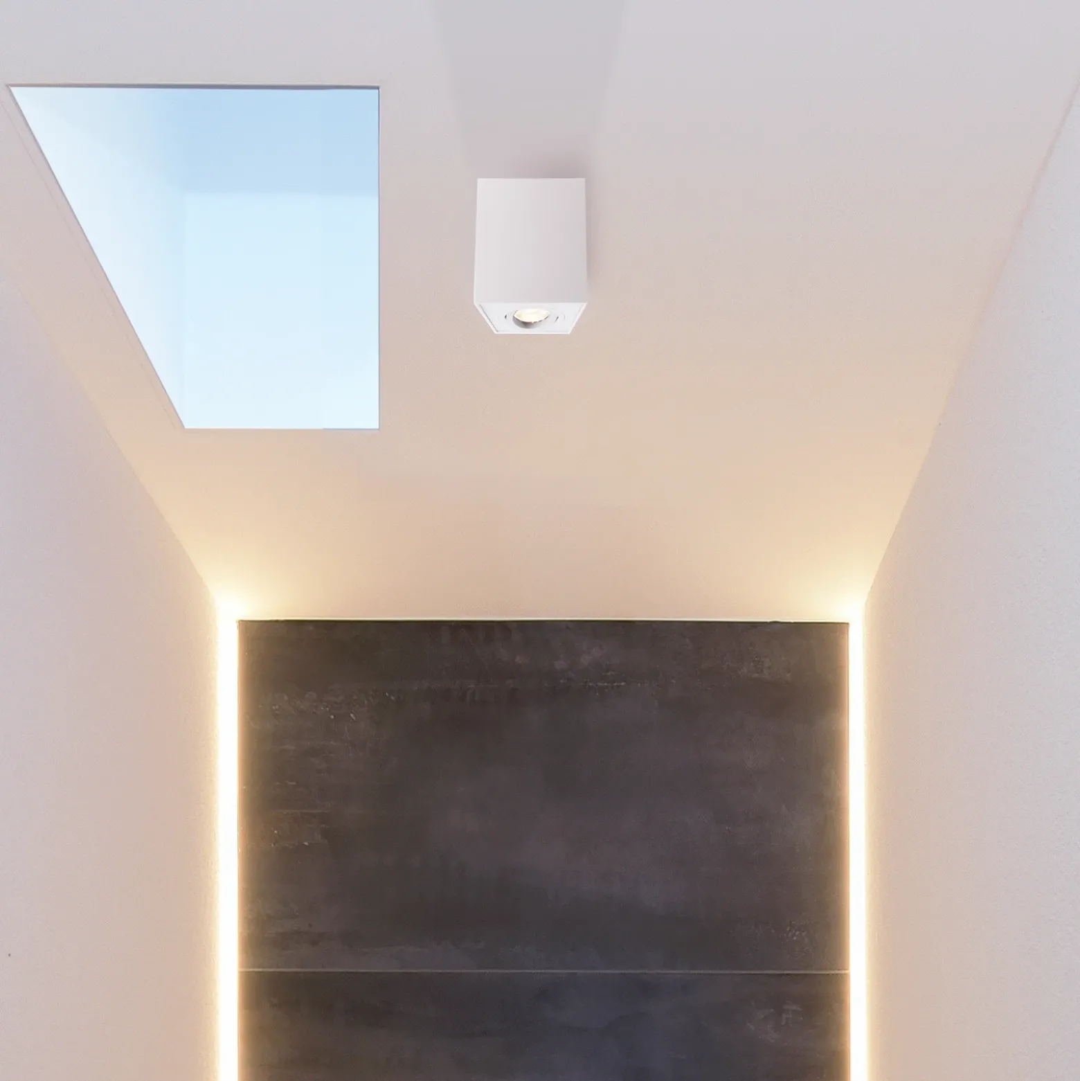Downlight Bengala angular, blanco, aluminio, GU10, orientable