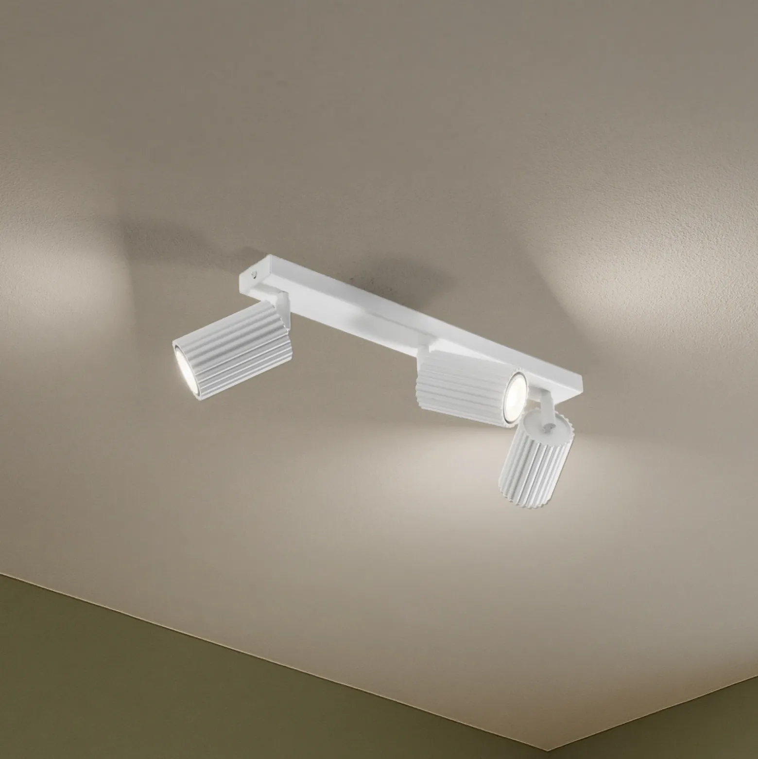 Downlight de carbono, blanco, longitud 45 cm, aluminio, 3 luces.