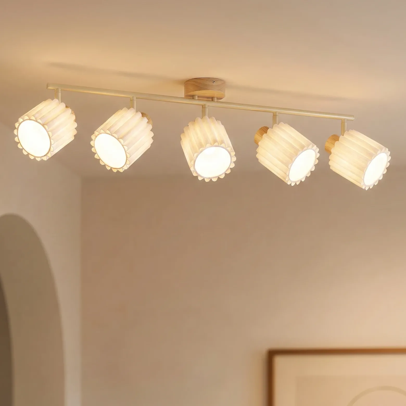Downlight de techo Lindby Shiloh, 5 luces, natural/beige, madera
