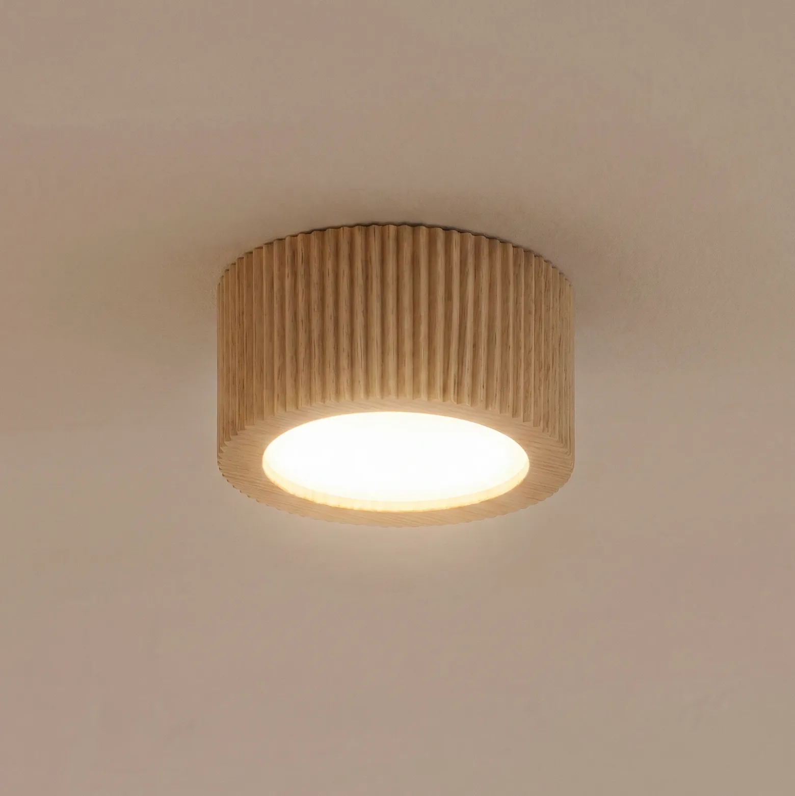 Downlight Eve, 4,5 cm de altura, GX53, madera