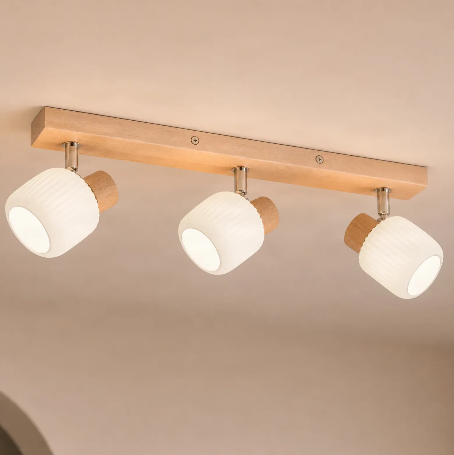 Downlight Lindby Darla, de 3 luces, blanco/color madera