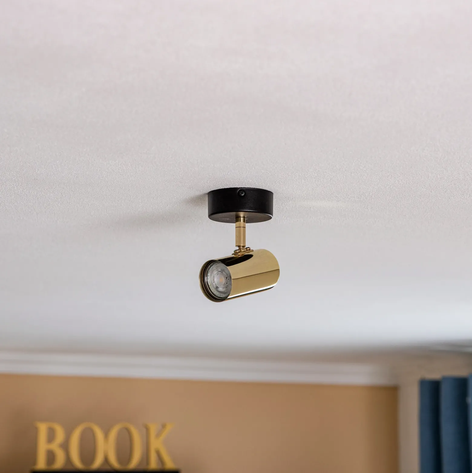 Downlight Lund en negro y dorado, 1 luz