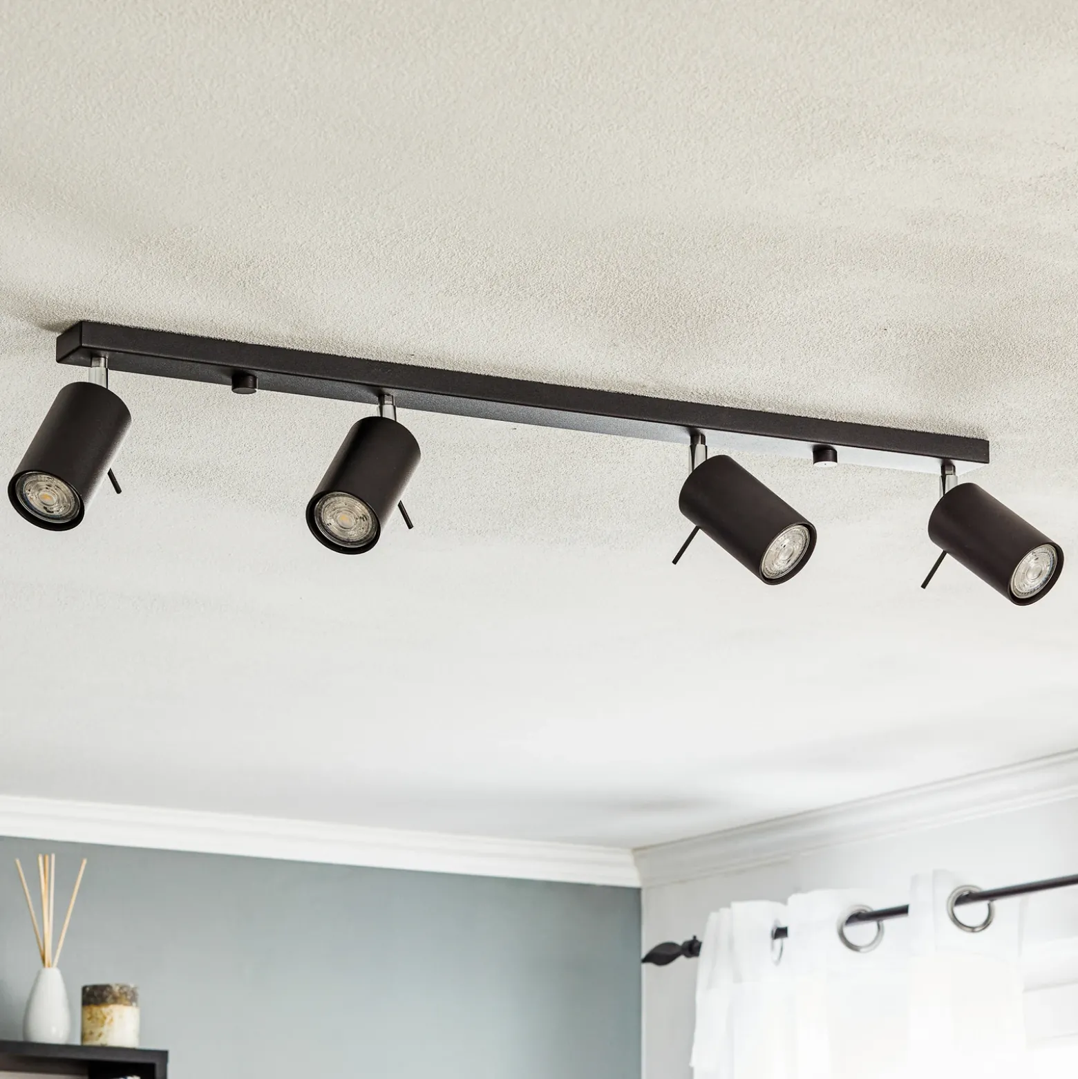 Downlight Round en negro, 4 luces lineales