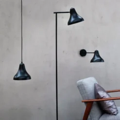 Dyberg Larsen aplique de pared Tokio, negro, anchura 20 cm, metal