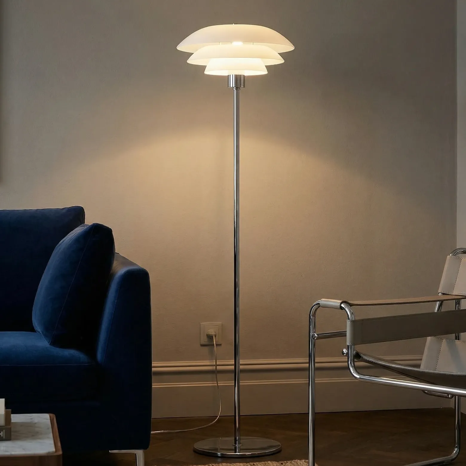 Dyberg Larsen DL31 lámpara de pie vidrio cromo