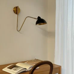 Dyberg Larsen Futura aplique de pared, negro, metal