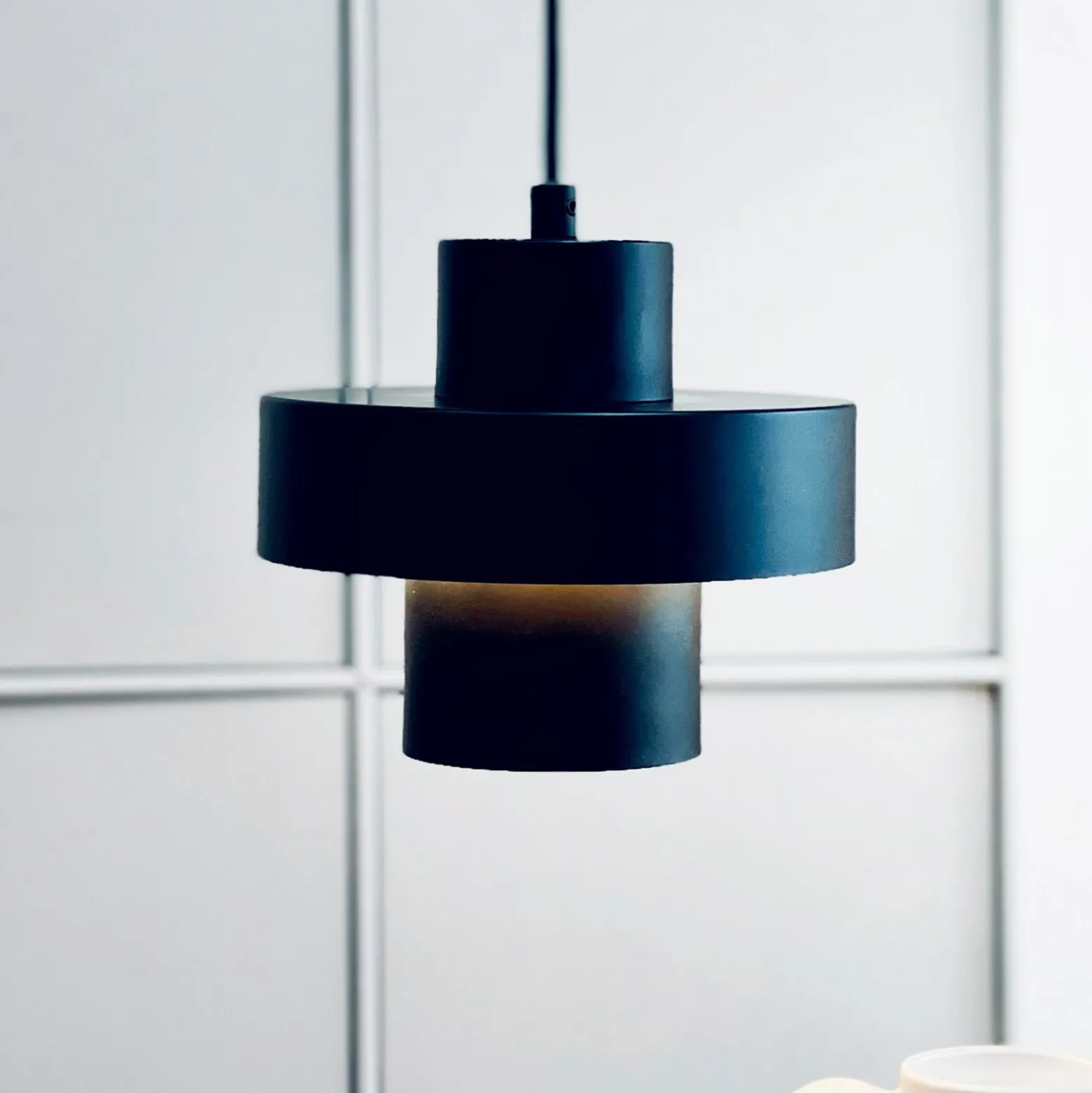 Dyberg Larsen lámpara colgante Stoke, negro, Ø 20 cm, metal