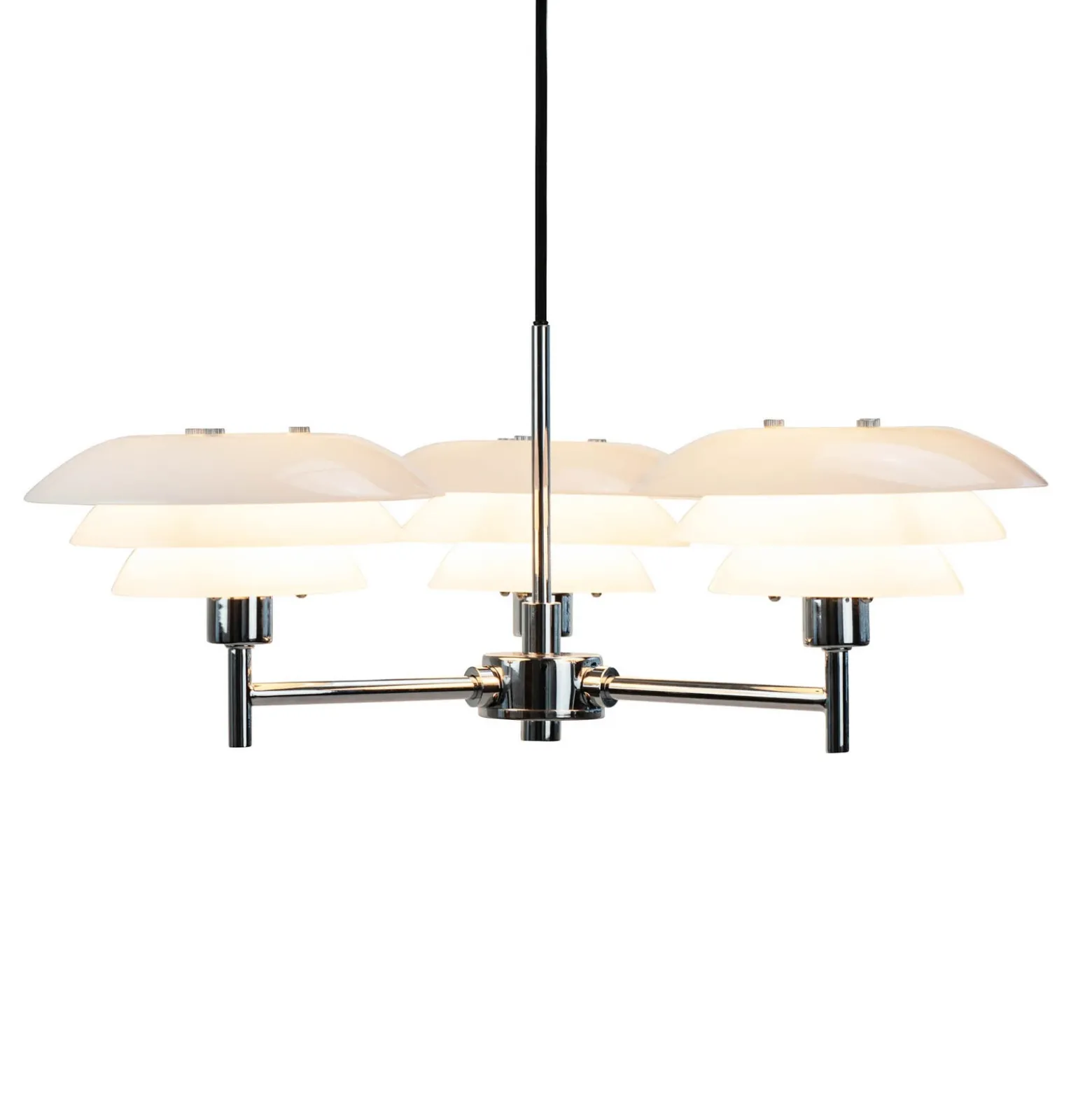Dyberg Larsen lámpara de araña DL20, opal/cromo, Ø 50 cm, 3 luces.
