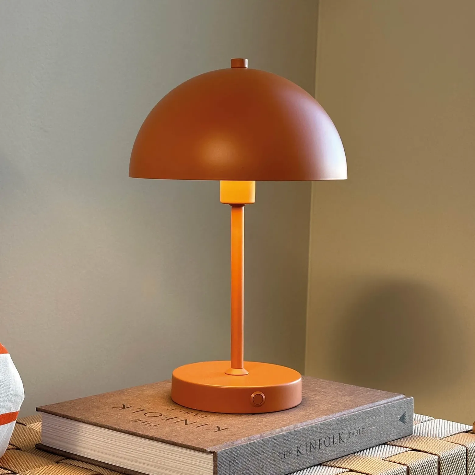 Dyberg Larsen Stockholm lámpara de mesa recargable, terracota