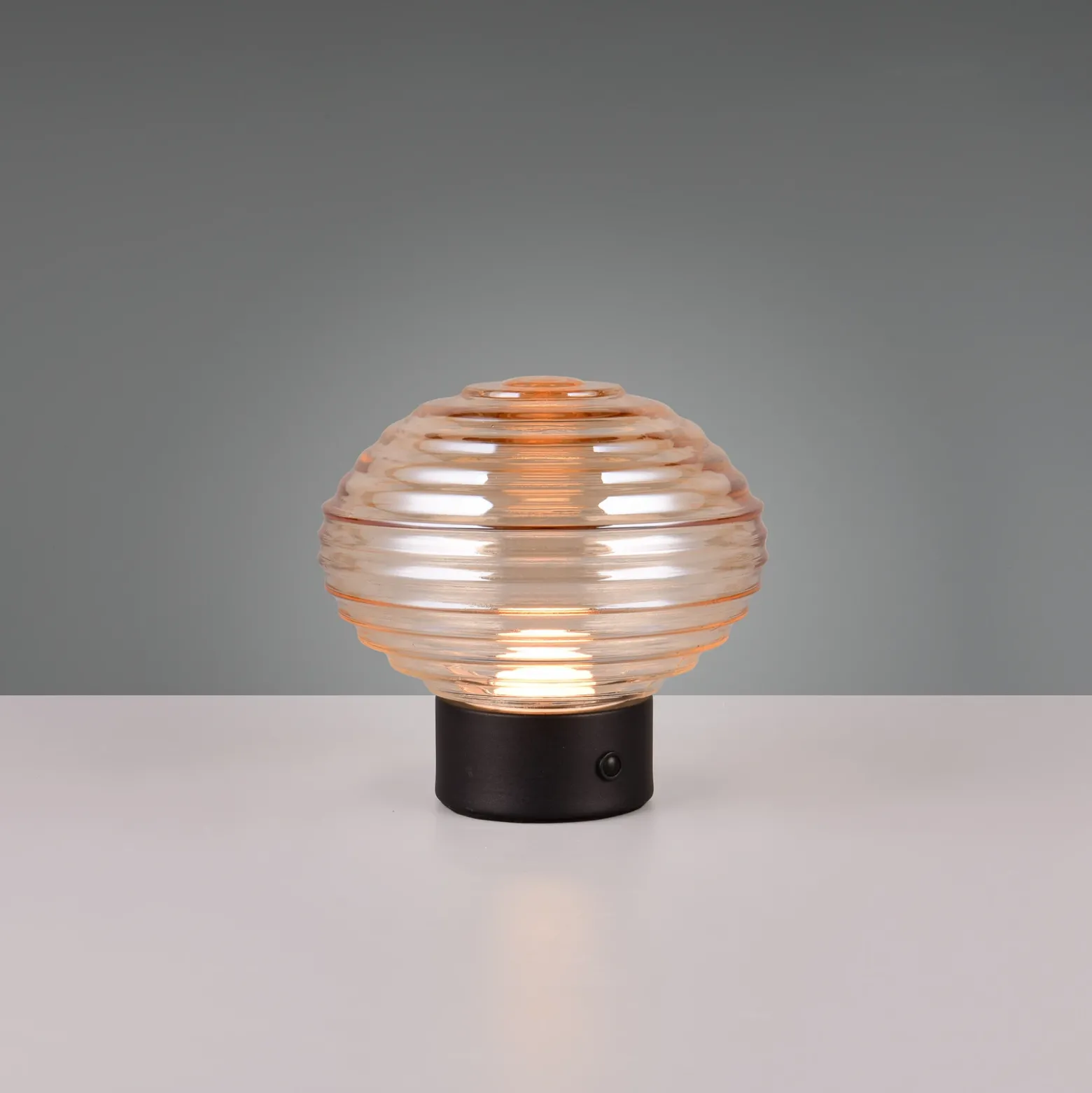 Earl lámpara de mesa LED recargable, negro/ámbar, altura 14,5 cm, cristal