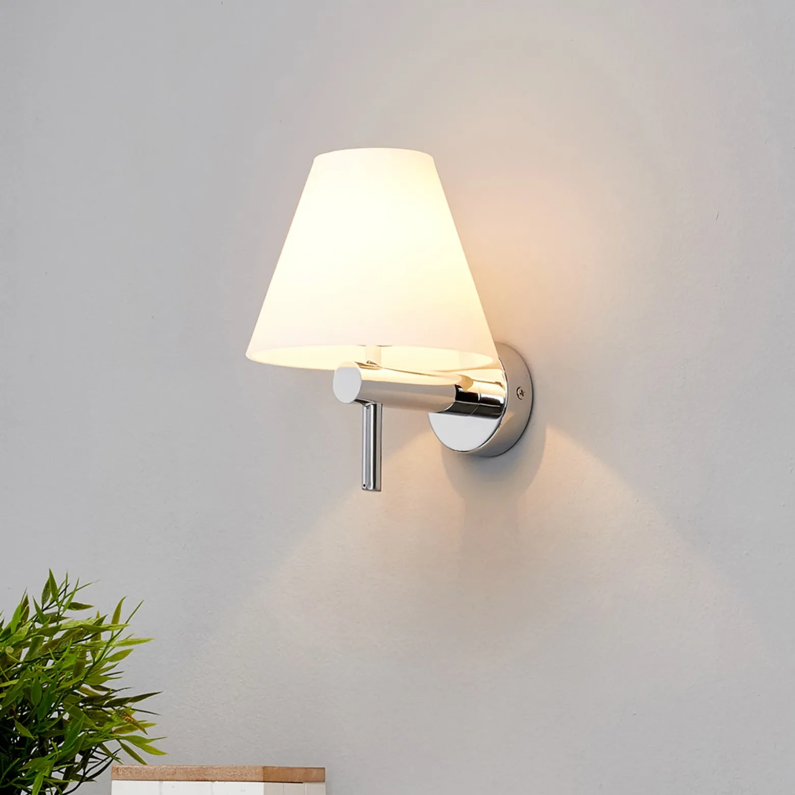 Elegante aplique Violetta para baño