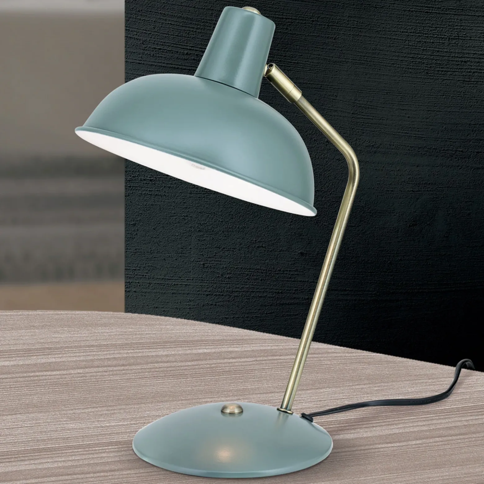 En aspecto vintage - lámpara de mesa Fedra verde