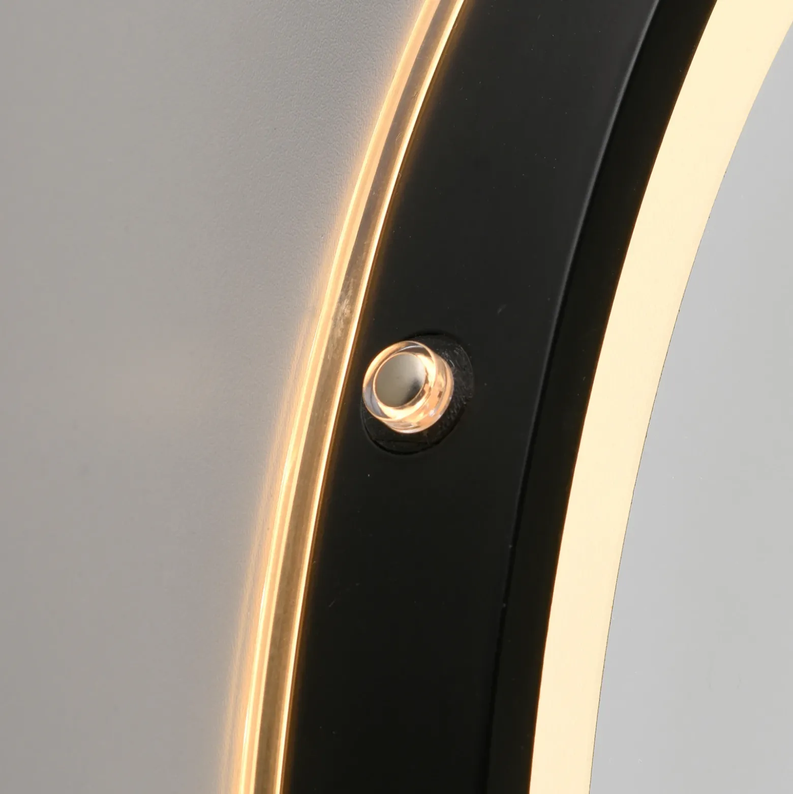 Espejo LED de pared VIDRO, negro, Ø 40 cm, batería externa, para colgar