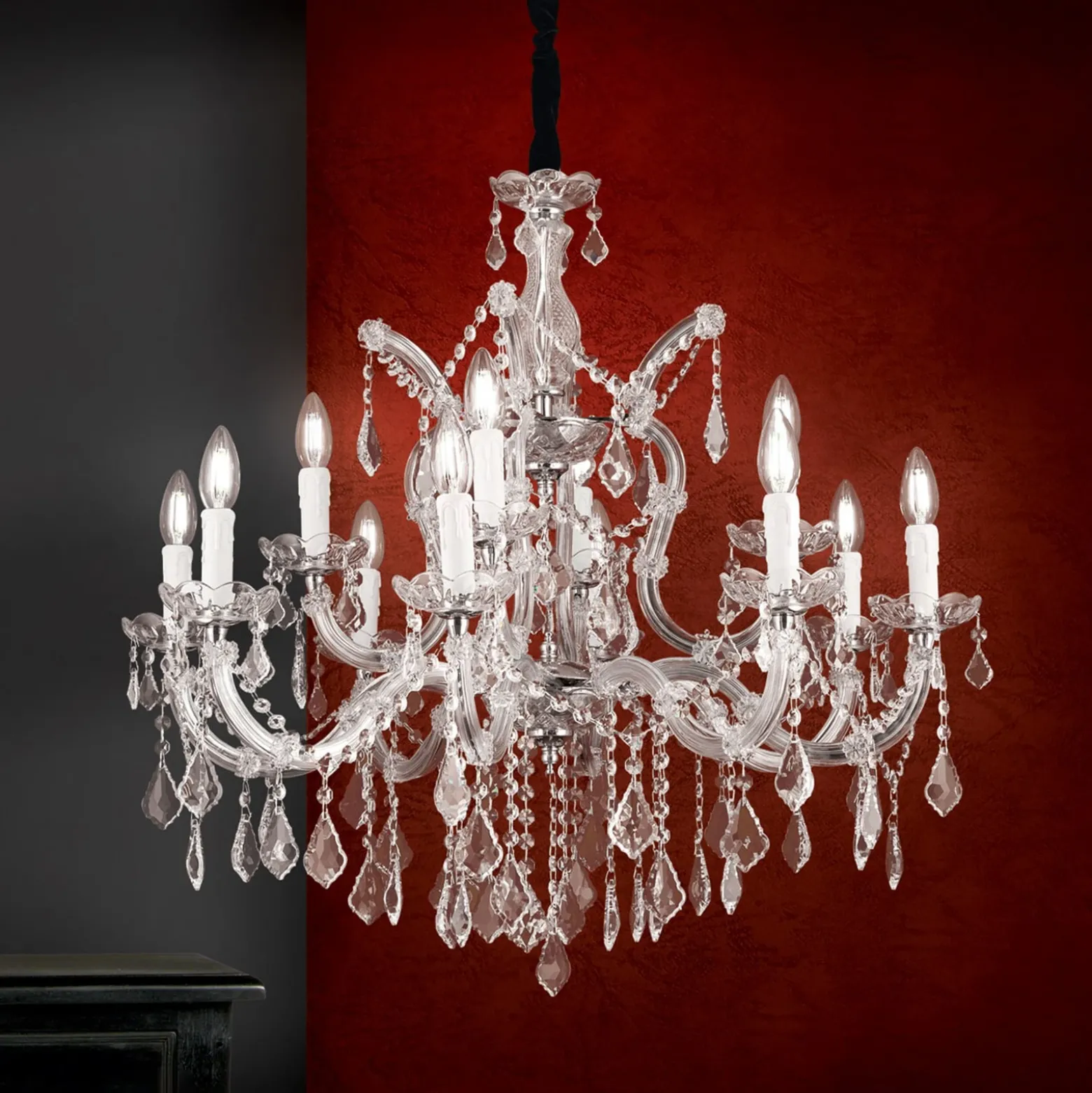 Excelente lámpara de araña LILIANA de 12 llamas