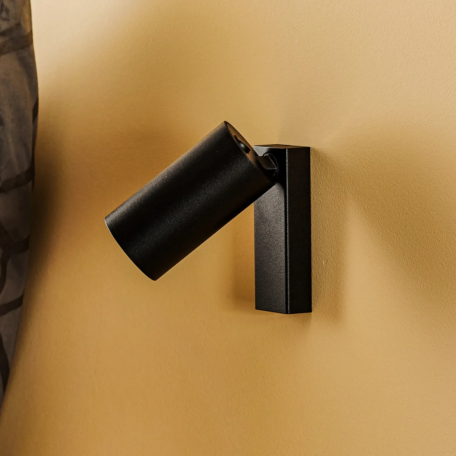 Foco de pared Mono I negro