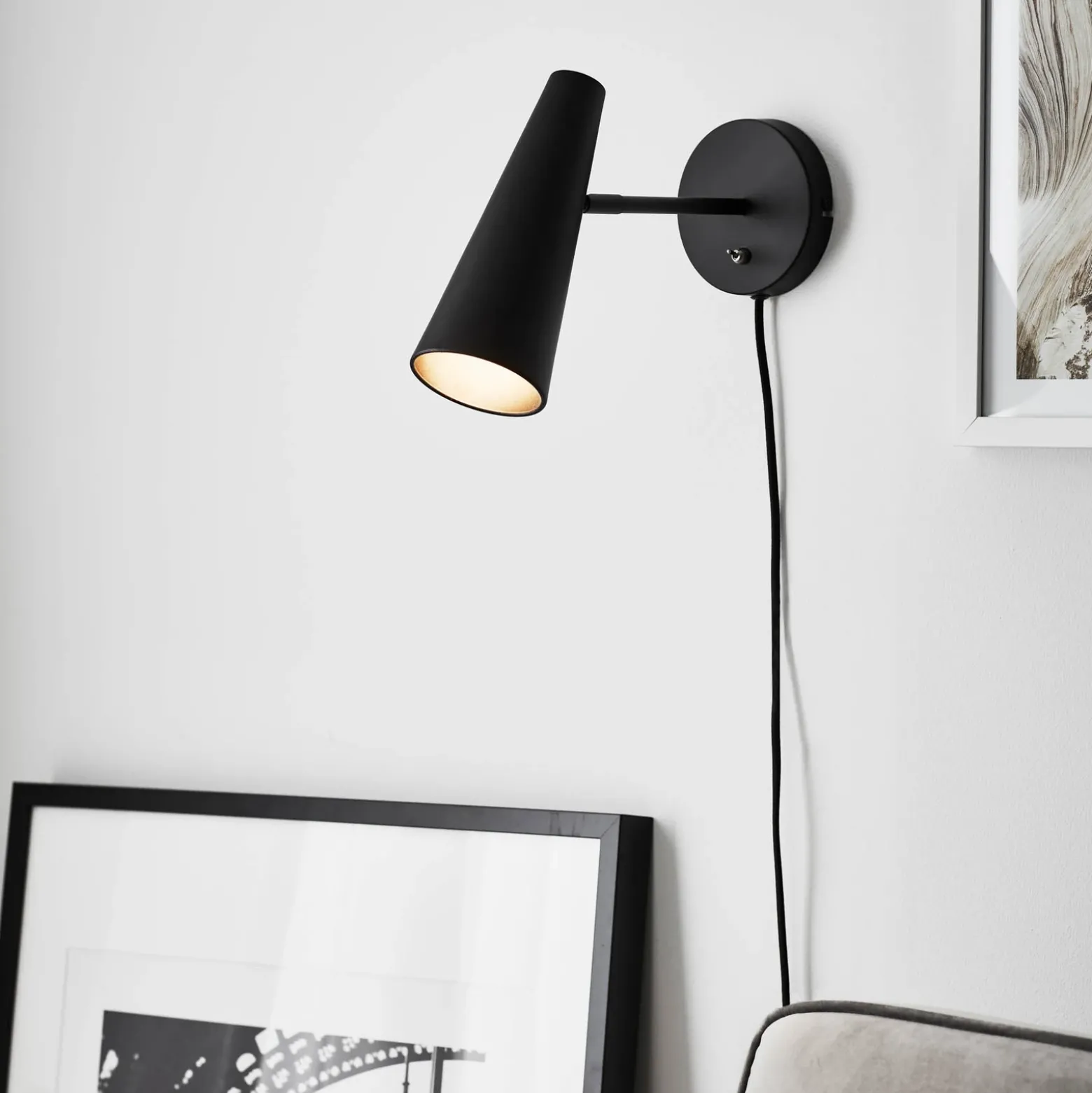 Foco de pared Peak, 1 luz, negro