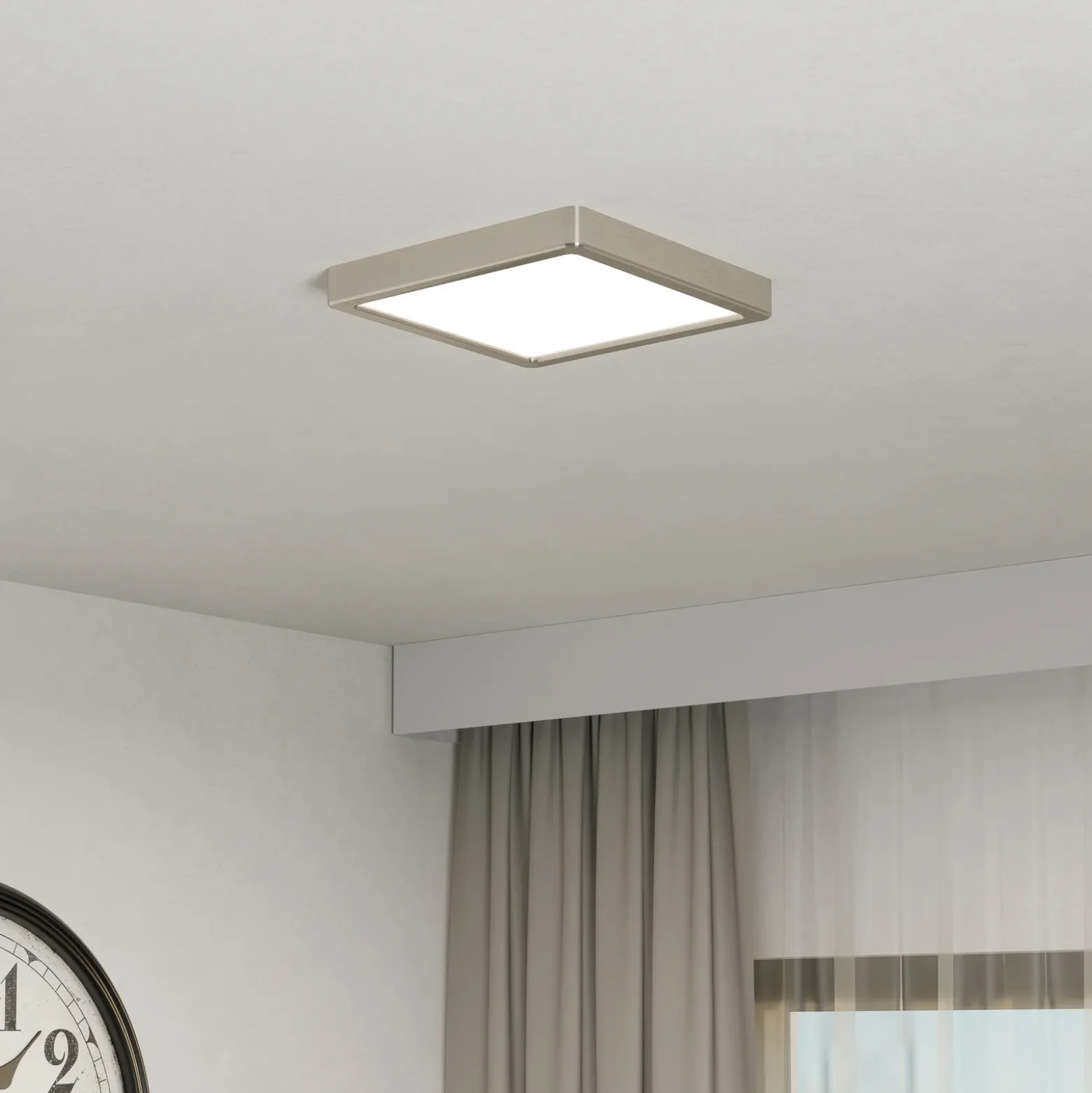 Foco de techo Southery 3 luces crema-oro cepillado