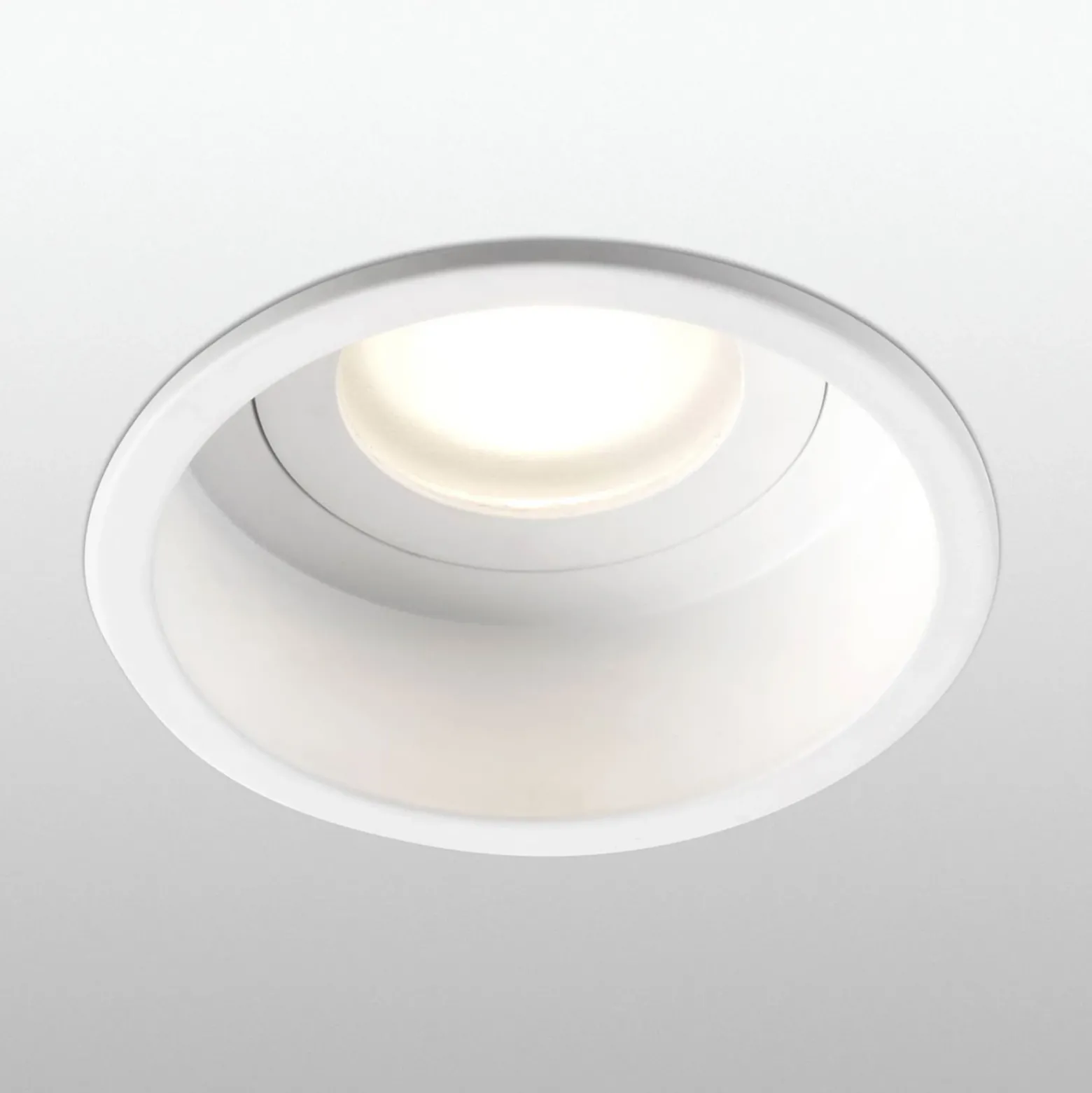 Foco empotrable Hyde de 1 luz, marco redondo, IP44, blanco