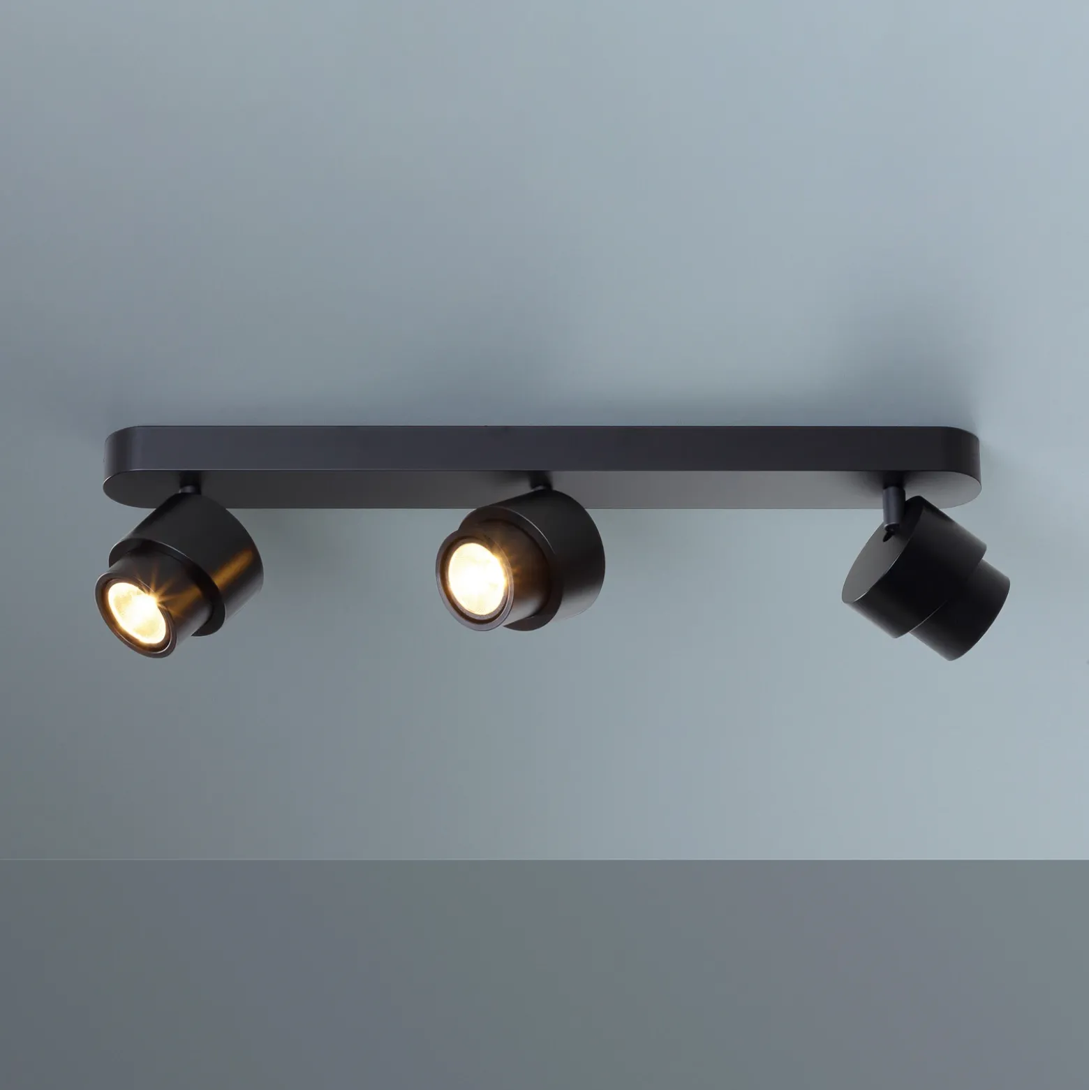 Foco LED BRUSH, negro, 50 cm, 3 luces, metal, atenuable, 2700 K