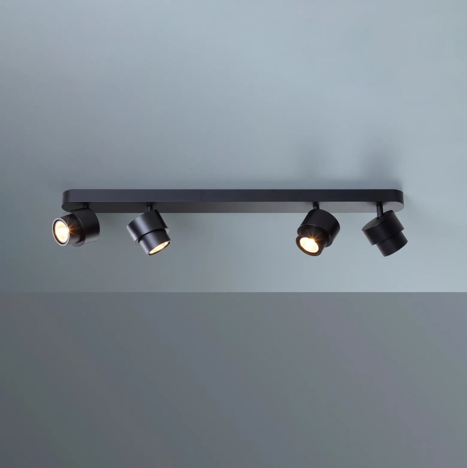 Foco LED BRUSH, negro, 70 cm, 4 luces, metal, atenuable, 2700 K