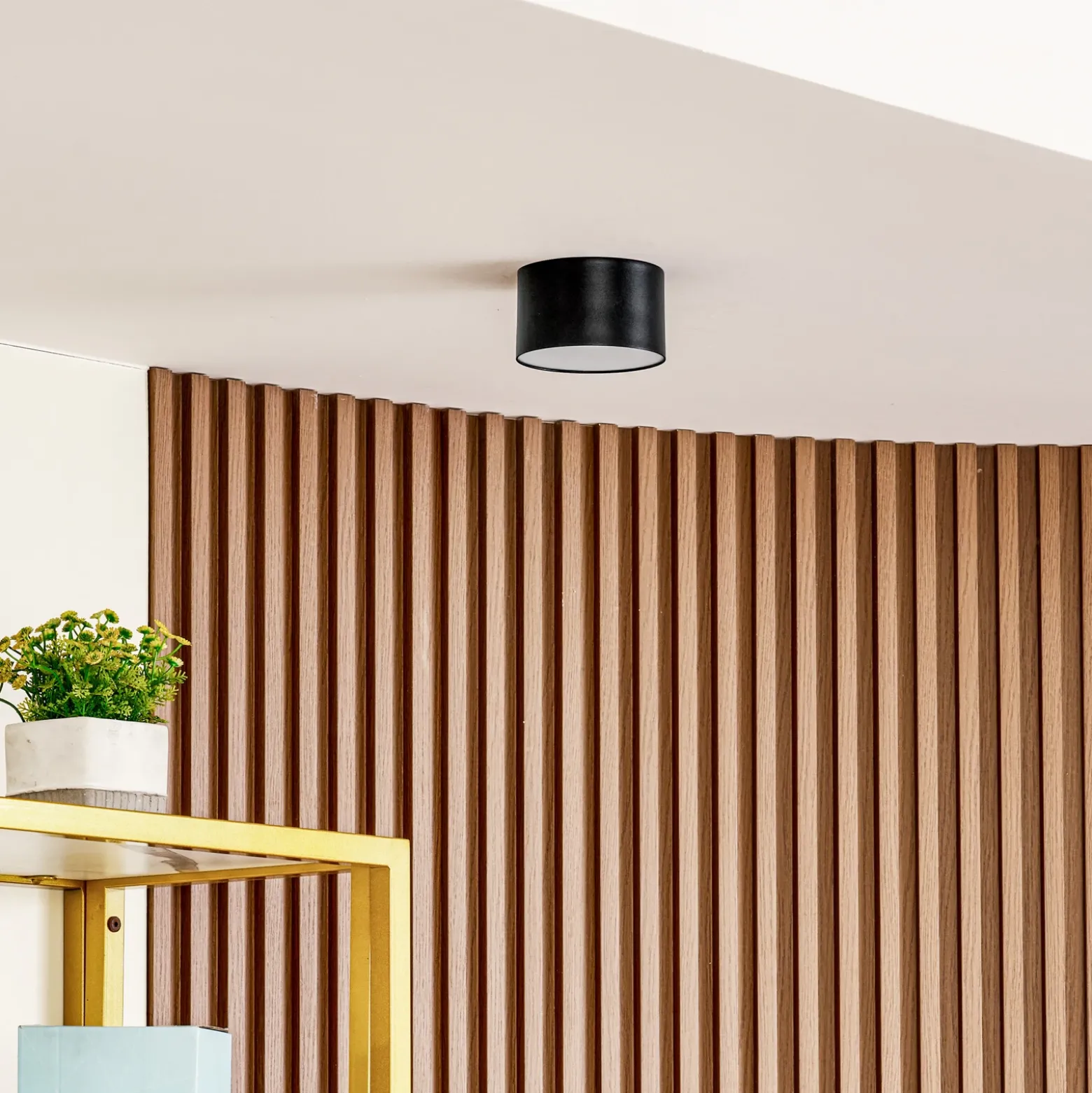 Foco LED Lindby Nivoria, 11 x 7 cm, negro, metal
