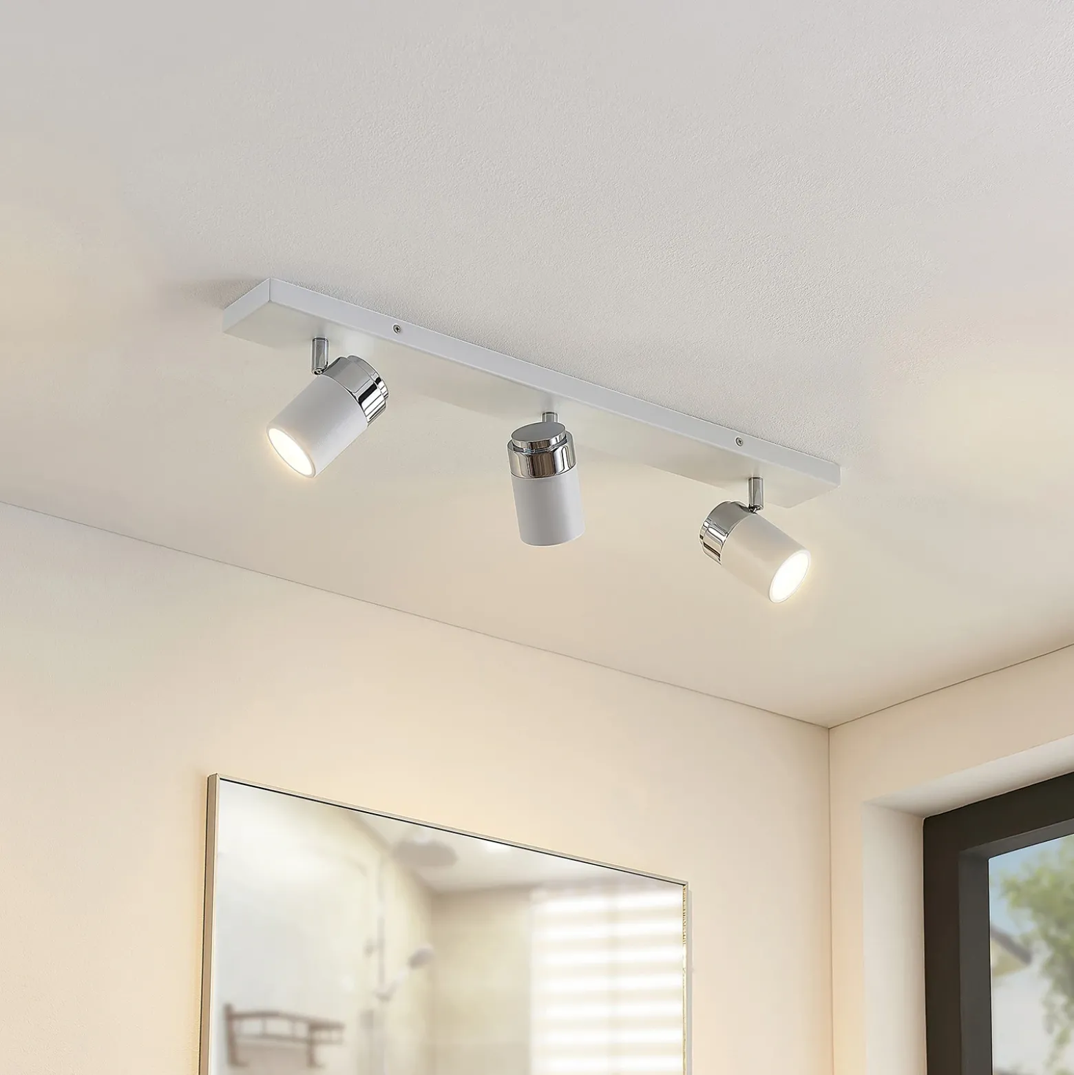 Foco Lindby Kardo, 3 luces, blanco, metal, IP44